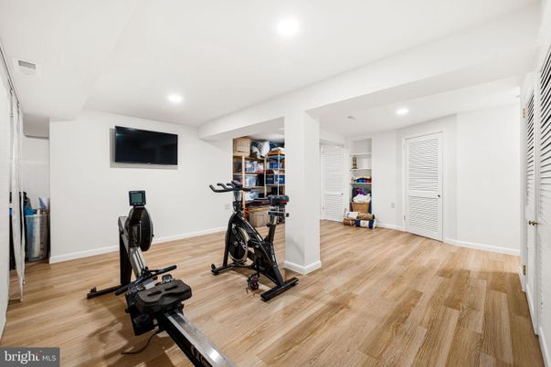 Fitness Equipment, Interior, Recessed Lighting, Wood Texture Flooring