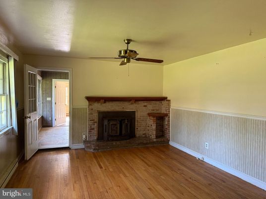 Empty room, Fireplace, Interior, Wood Texture Flooring