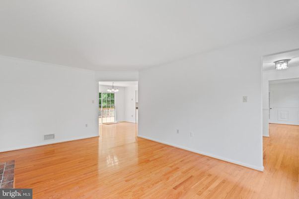Chandelier, Empty room, Interior, Wood Texture Flooring