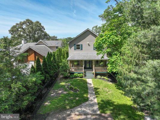Backyard, Exterior, Facade, Log Home