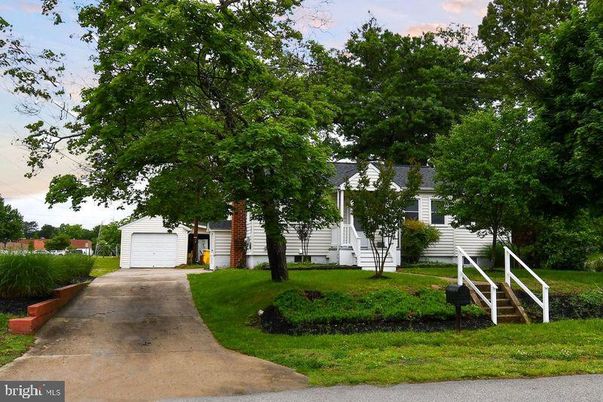 Backyard, Detached Garage, Exterior