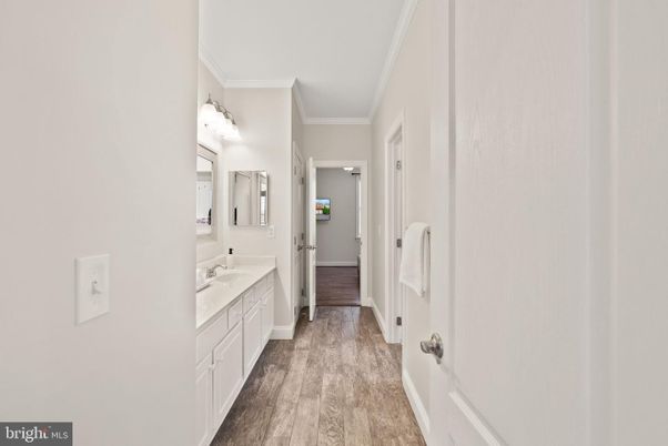 Bathroom, Dual Sink Vanities, Interior, Wood Texture Flooring