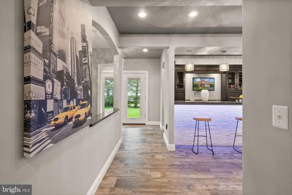Interior, Pendant Lights, Recessed Lighting, Wood Texture Flooring