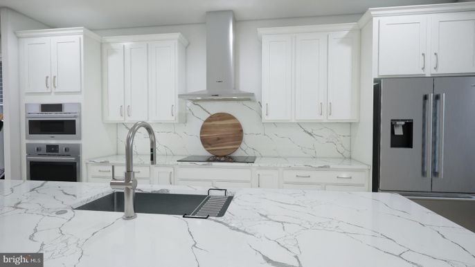 Interior, Kitchen, Marble Walls, Recessed Lighting