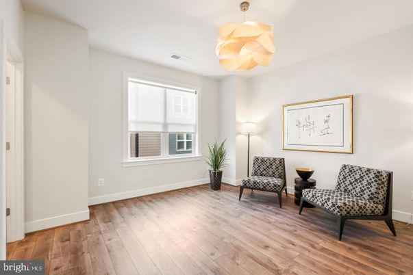 Interior, Pendant Lights, Wood Texture Flooring