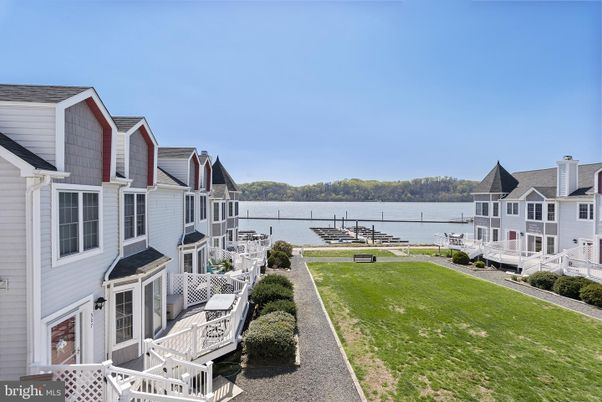 Exterior, Water