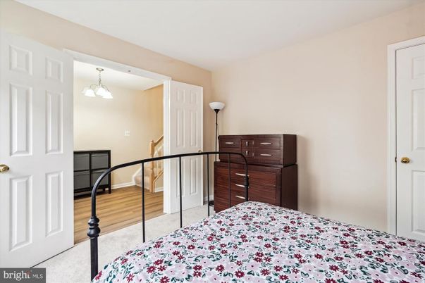 Bedroom, Interior, Pendant Lights
