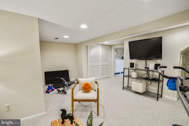 Fitness Equipment, Interior, Recessed Lighting