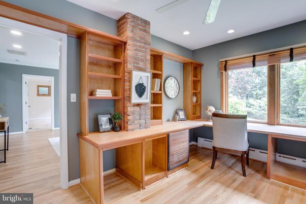 Home Office, Interior, Recessed Lighting, Wood Texture Flooring