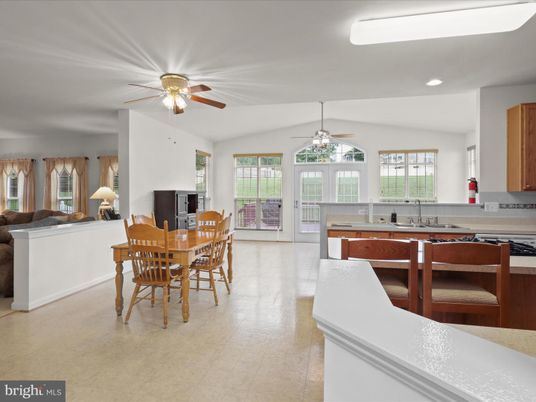 Dining room, Interior, Kitchen, Recessed Lighting