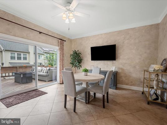 Dining room, Interior