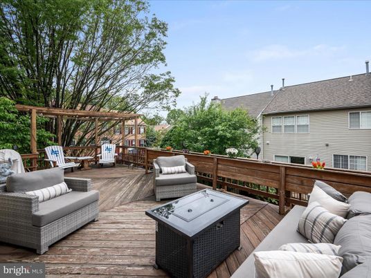 Exterior, Wood Texture Flooring