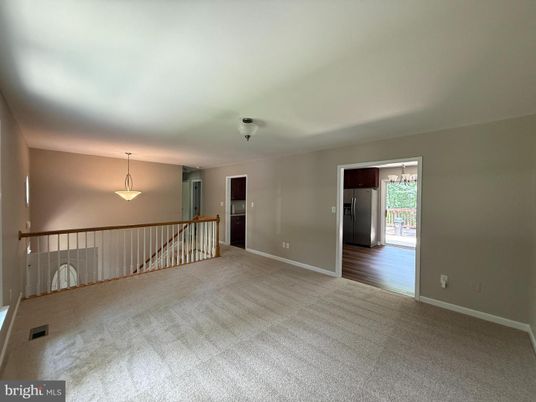 Empty room, Interior, Pendant Lights