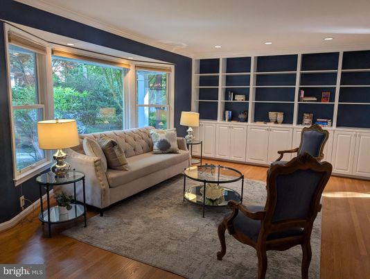 Home Office, Interior, Living room, Recessed Lighting, Wood Texture Flooring