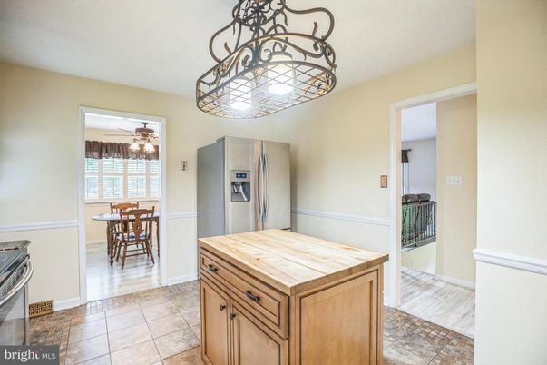 Dining room, Interior, Kitchen, Stainless Steel Appliances