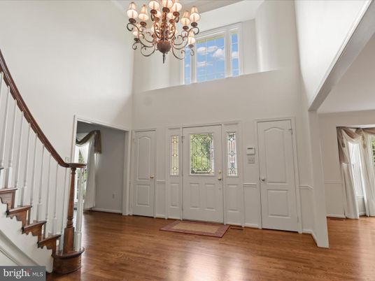 Chandelier, Interior, Wood Texture Flooring