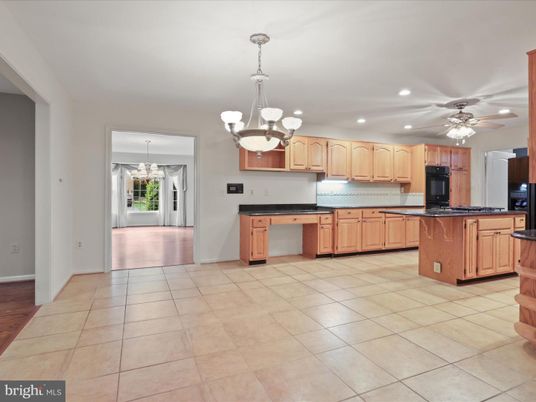 Chandelier, Interior, Kitchen, Recessed Lighting