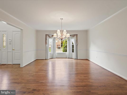 Chandelier, Empty room, Interior, Wood Texture Flooring