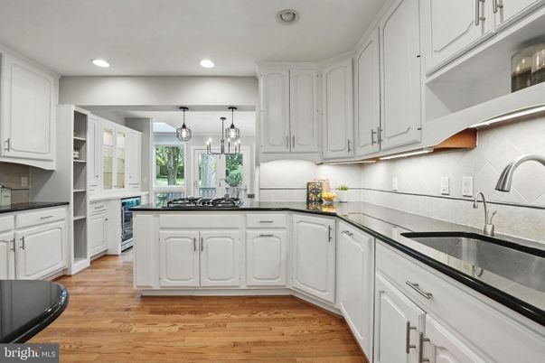 Interior, Kitchen, Pendant Lights, Recessed Lighting, Wood Texture Flooring