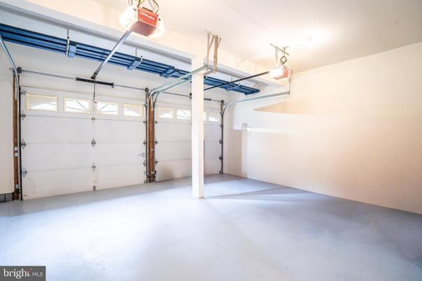 Garage, Interior