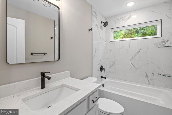 Bathroom, Interior, Marble Walls, Recessed Lighting