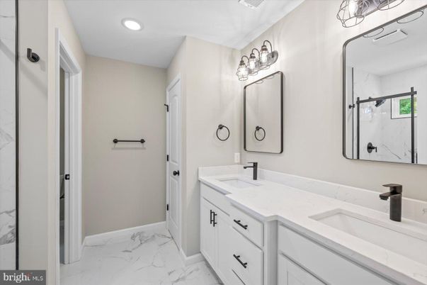 Bathroom, Dual Sink Vanities, Interior, Marble, Recessed Lighting