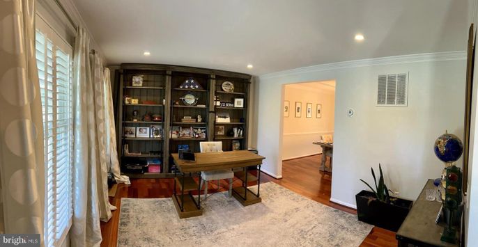 Home Office, Interior, Recessed Lighting, Wood Texture Flooring