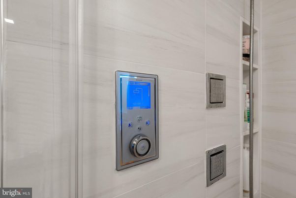 Elevator, Interior
