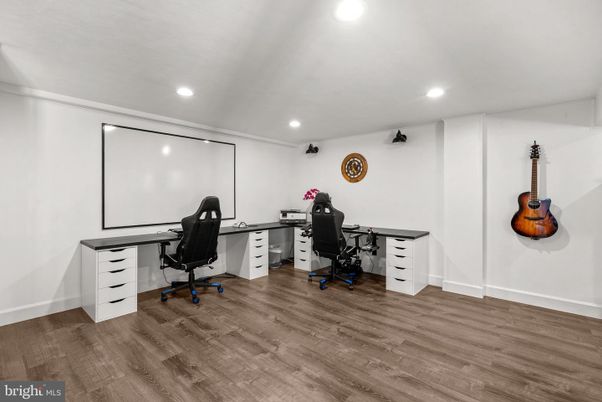 Home Office, Interior, Recessed Lighting, Wood Texture Flooring