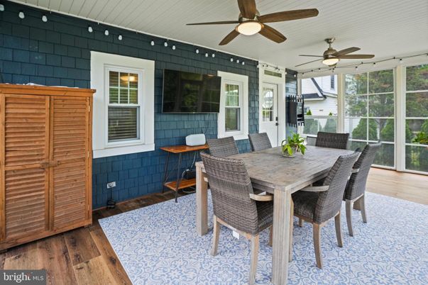 Dining room, Interior, Wood Texture Flooring