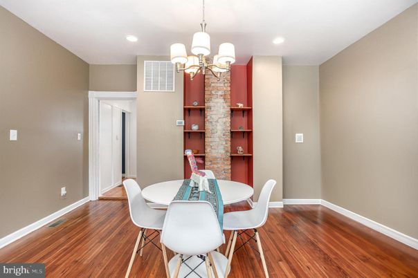 Chandelier, Dining room, Interior, Recessed Lighting, Wood Texture Flooring