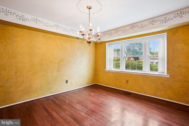 Chandelier, Empty room, Interior, Wood Texture Flooring
