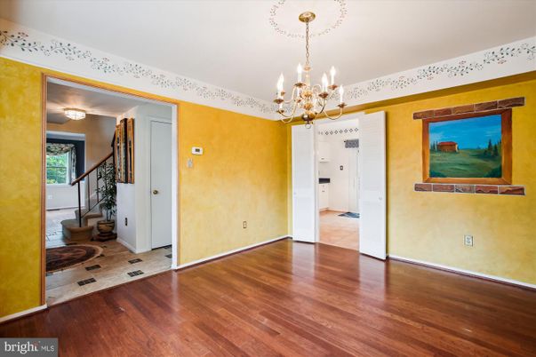 Chandelier, Empty room, Interior, Wood Texture Flooring