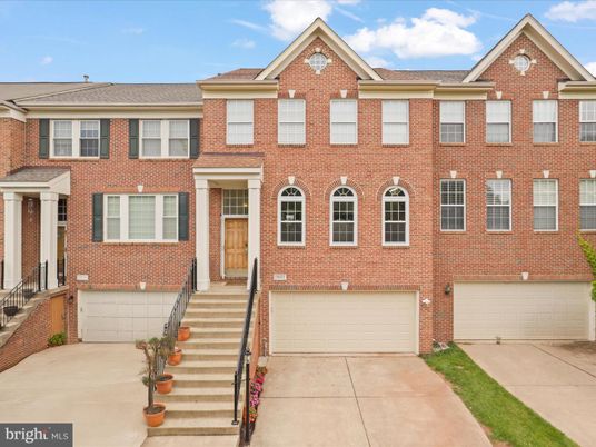 Attached, Exterior, Facade, Brick Facade, Rowhouse