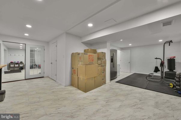 Fitness Equipment, Interior, Marble, Recessed Lighting