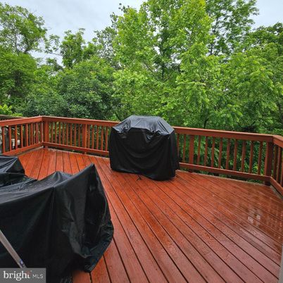 Exterior, Wood Texture Flooring