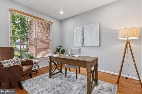 Home Office, Interior, Recessed Lighting, Wood Texture Flooring