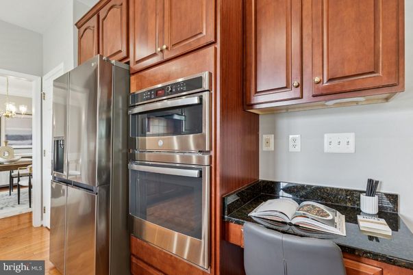 Dining room, Interior, Kitchen, Stainless Steel Appliances, Wood Texture Flooring