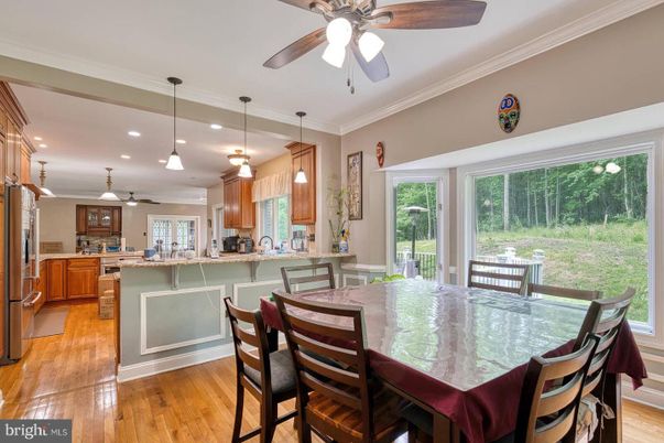 Dining room, Interior, Kitchen, Pendant Lights, Recessed Lighting, Wood Texture Flooring