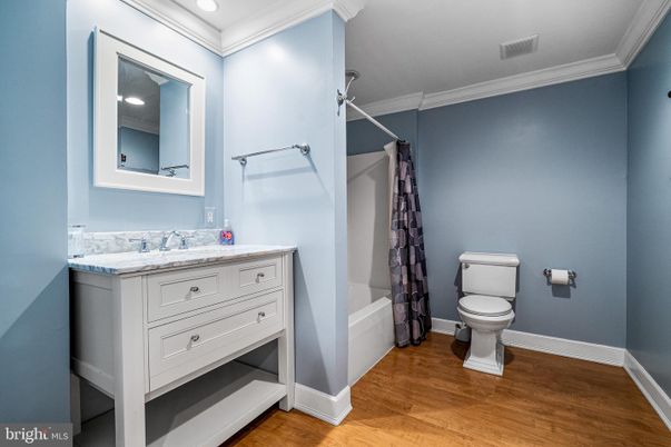 Bathroom, Interior, Recessed Lighting, Wood Texture Flooring