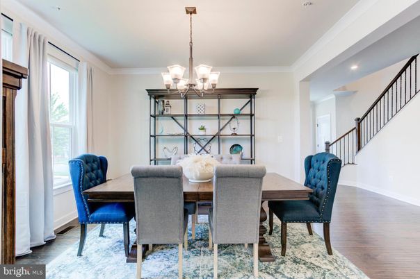 Chandelier, Dining room, Interior, Recessed Lighting, Wood Texture Flooring