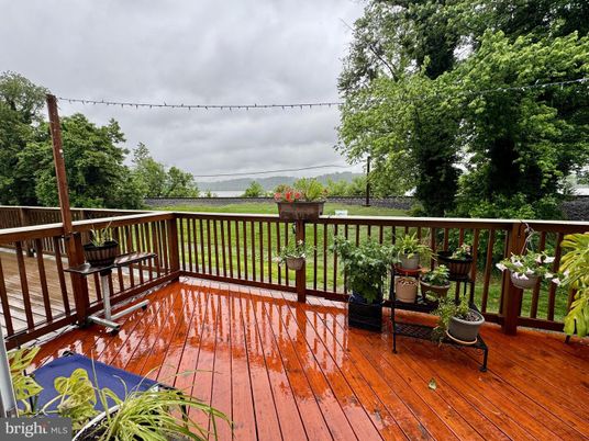 Exterior, Wood Texture Flooring