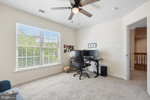 Home Office, Interior