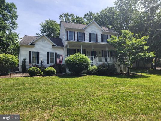 Backyard, Exterior, Facade, Farmhouse