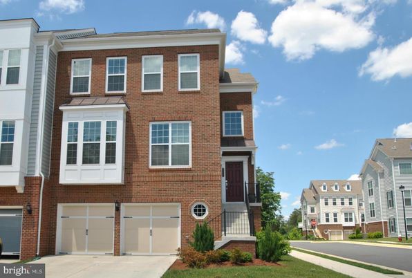 Attached, Exterior, Facade, Brick Facade, Rowhouse