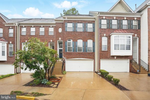 Attached, Exterior, Facade, Brick Facade, Rowhouse