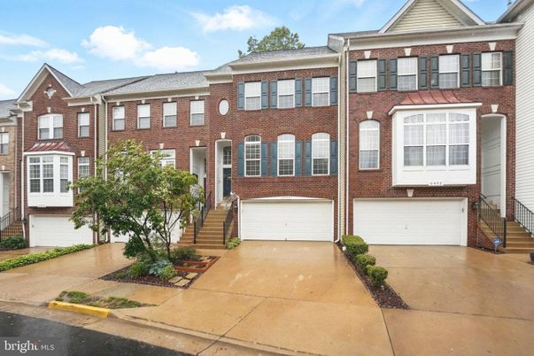 Attached, Exterior, Facade, Brick Facade, Rowhouse
