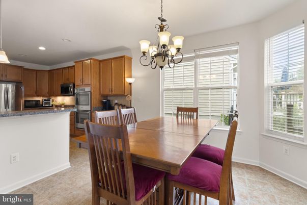 Chandelier, Dining room, Interior, Kitchen, Recessed Lighting, Stainless Steel Appliances