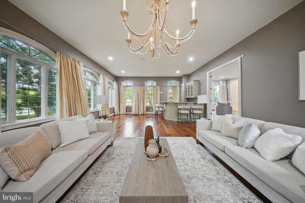 Chandelier, Dining room, Interior, Living room, Recessed Lighting, Wood Texture Flooring