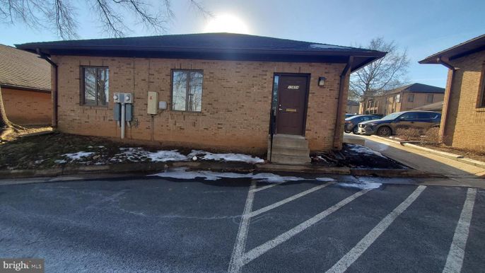 Exterior, Facade, Brick Facade, None